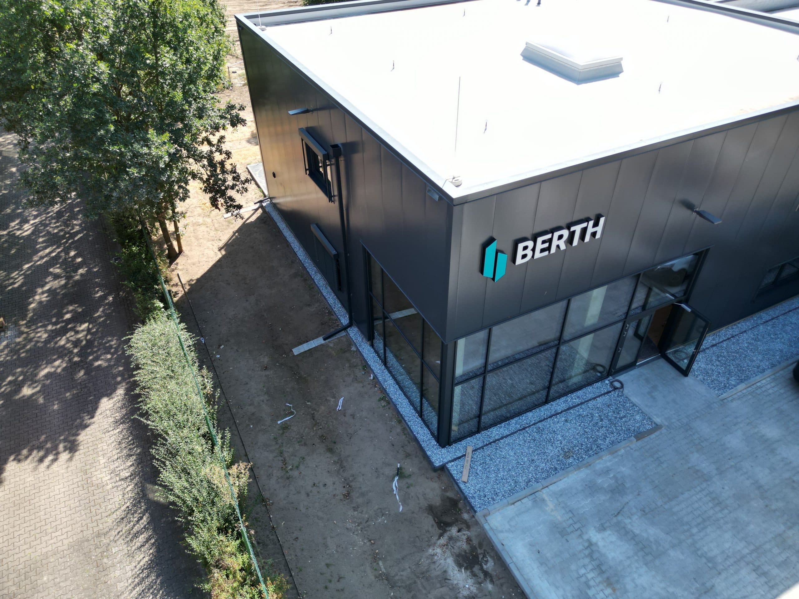 Errichtung einer Betriebsstätte für BERTH Werbung – 8